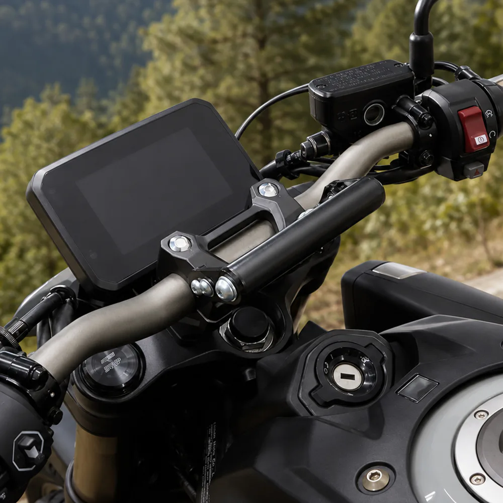 CB1000F Navigation Mount detail 8