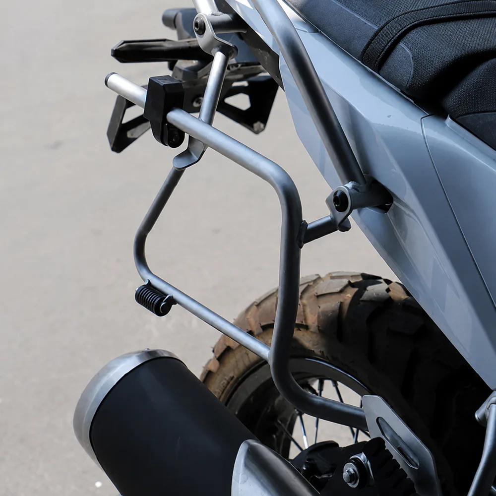 KLE500 Pannier Racks detail 4