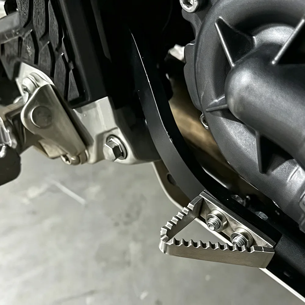 Ténéré 700 Rear Brake Pedal detail 5