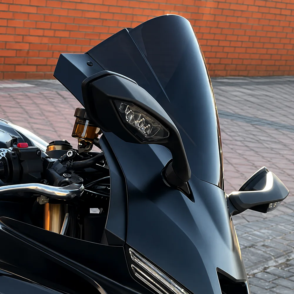 YZF-R9 Windshield detail 5